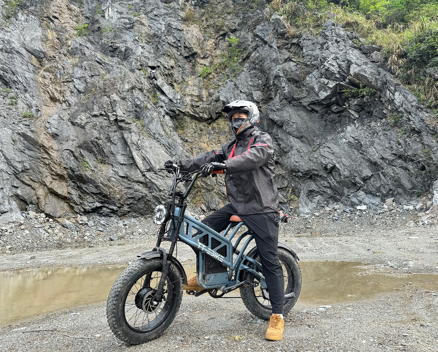 Riding a Bike with Knee Pain: Key Considerations